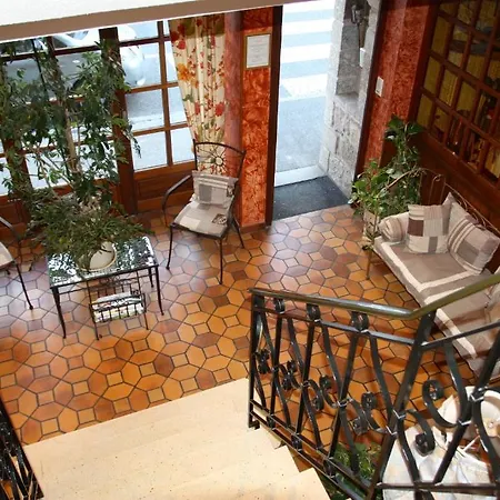 Hotel Restaurant Des Deux Vallees 3*