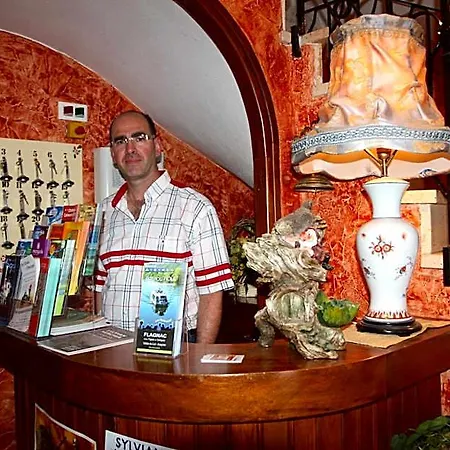 Restaurant Des Deux Vallees Entraygues-sur-Truyère